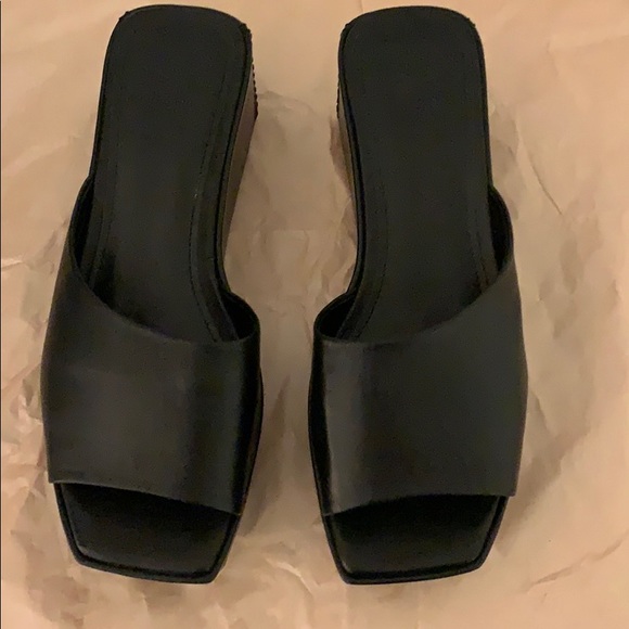 Marc Fisher platform slides - Picture 2 of 13